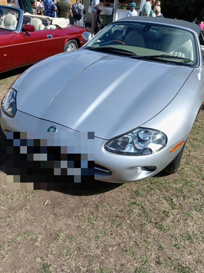 Jaguar XK8 X100 spotted by Carlover